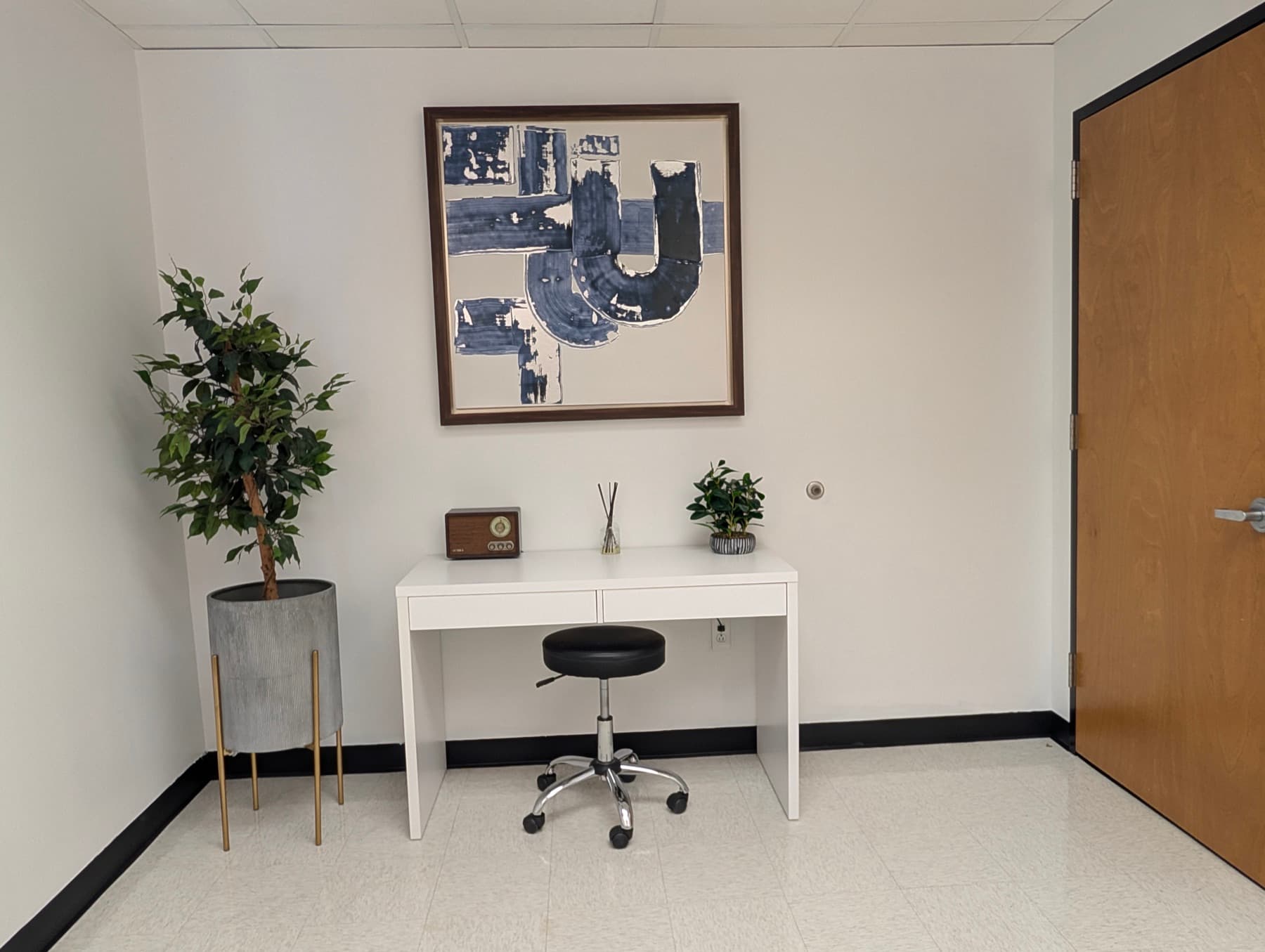 Clean intake area inside Aspire's IV therapy room